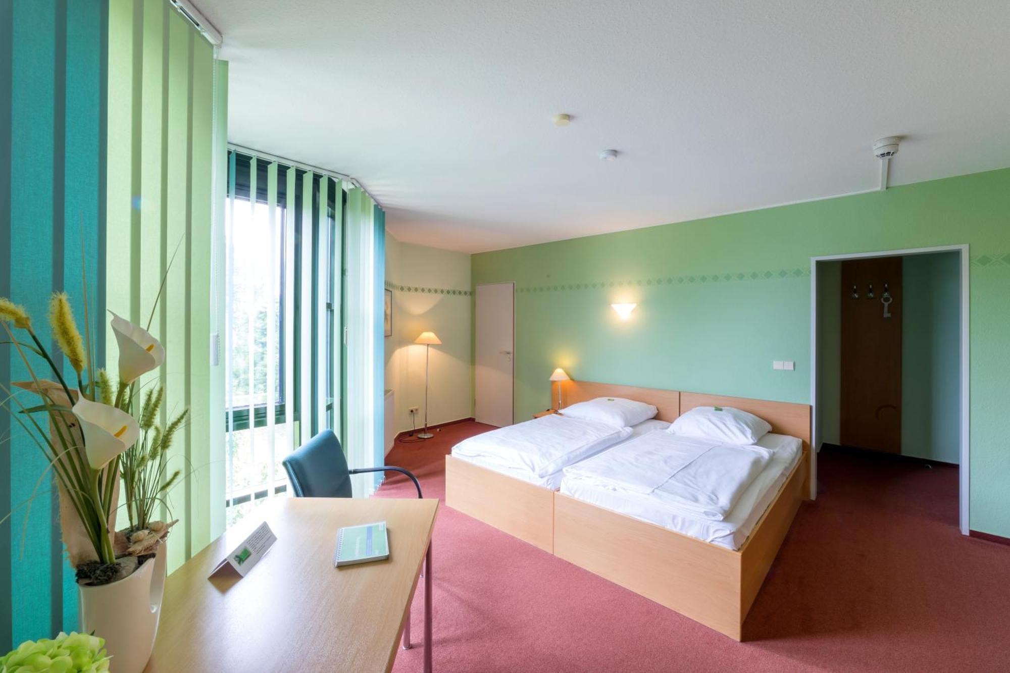 Leag Konferenzcenter Schulungs- Und Tagungshotel Im Spreewald リュベナウ エクステリア 写真