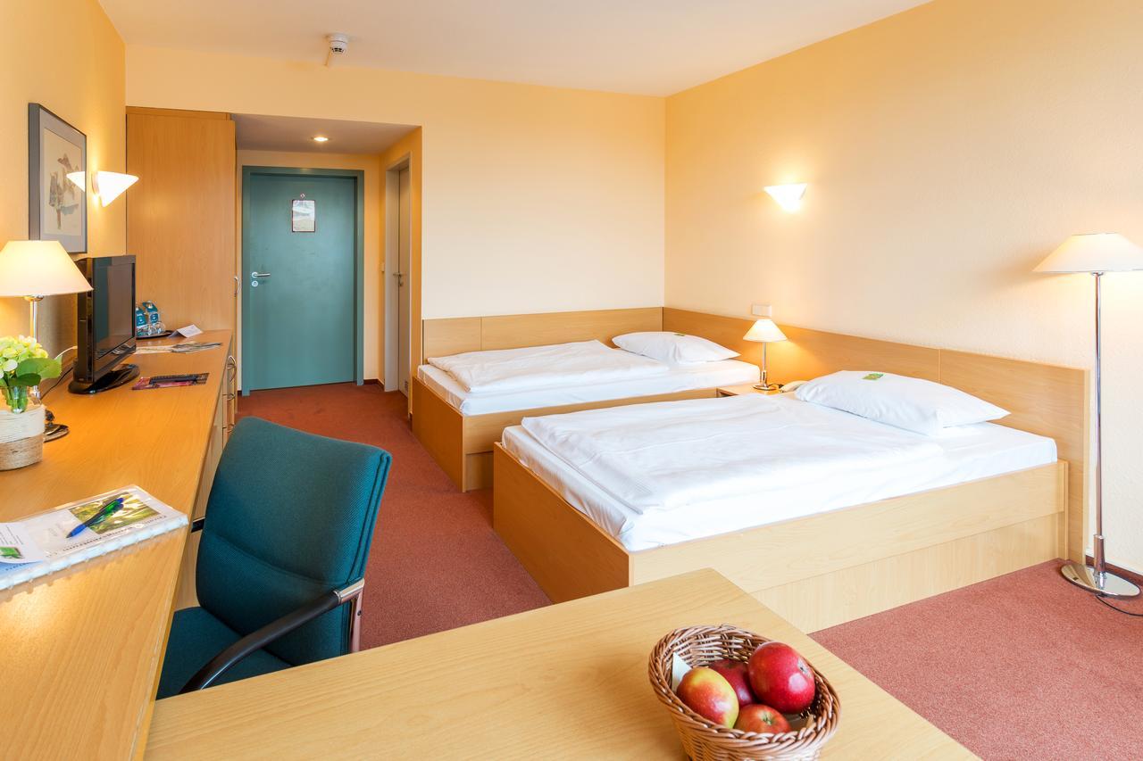 Leag Konferenzcenter Schulungs- Und Tagungshotel Im Spreewald リュベナウ エクステリア 写真